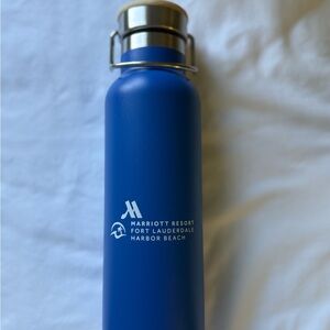 Bonvoy Insulated Drink Canister